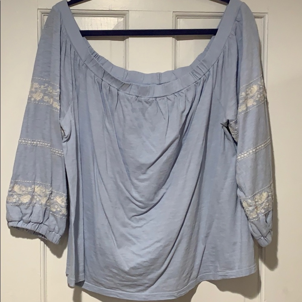 Off the shoulder long sleeve top